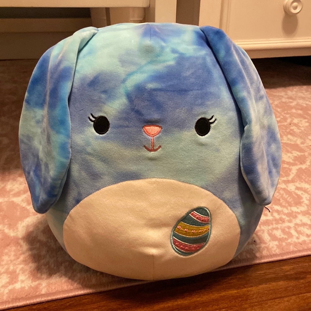 New without tags easter bunny squishmallow!